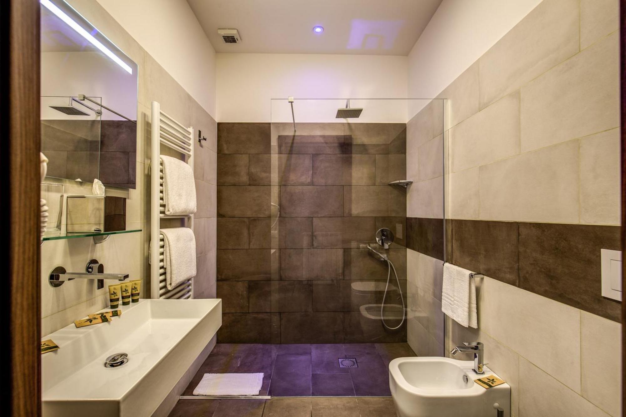 רומא H501 Luxury Rooms מראה חיצוני תמונה