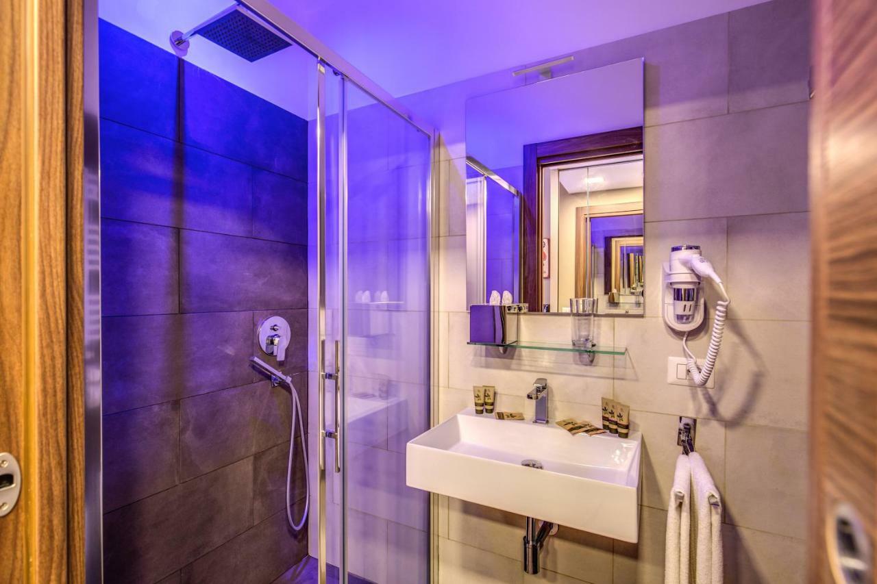 רומא H501 Luxury Rooms מראה חיצוני תמונה